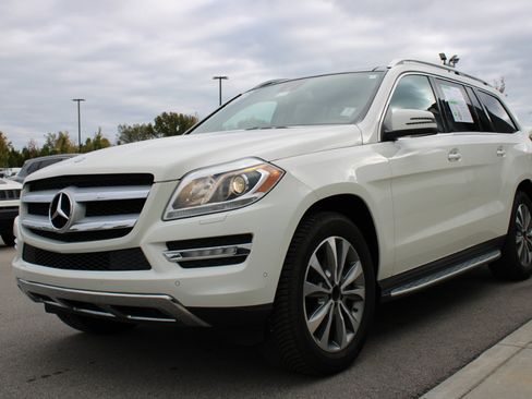 Used 2013 Mercedes-Benz GL 450 4MATIC image 3