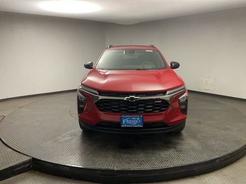 New 2026 Chevrolet Trax RS w/ Sunroof Package FWD image 2