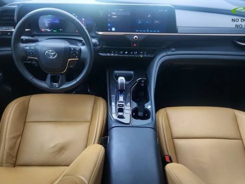 Used 2024 Toyota Crown AWD/4WD image 20