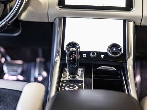 Used 2019 Land Rover Range Rover Sport HSE Dynamic image 39