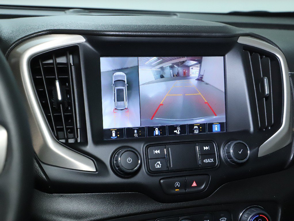 Used 2024 GMC Terrain Denali w/ Denali Premium Package AWD/4WD image 30