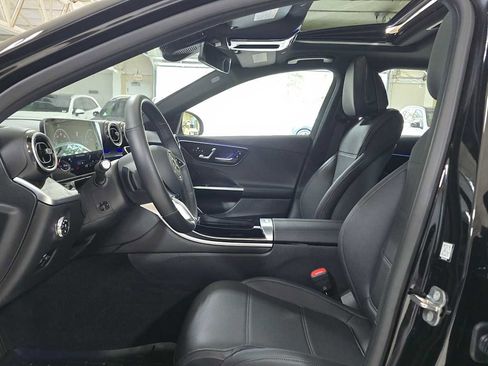 Used 2025 Mercedes-Benz C 300 4MATIC Sedan image 20