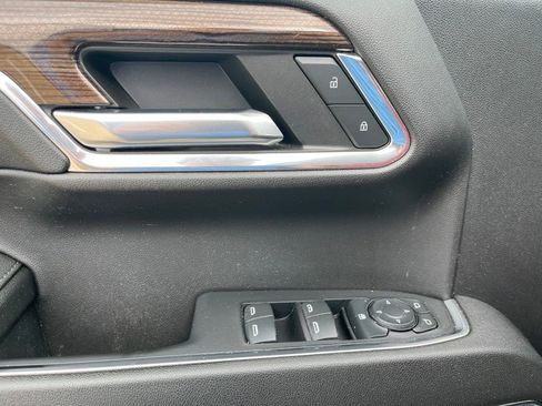 Used 2024 Chevrolet Silverado 1500 LT Trail Boss w/ Convenience Package II AWD/4WD image 10