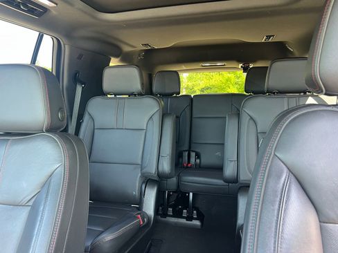 Used 2021 Chevrolet Tahoe RST w/ Luxury Package AWD/4WD image 41