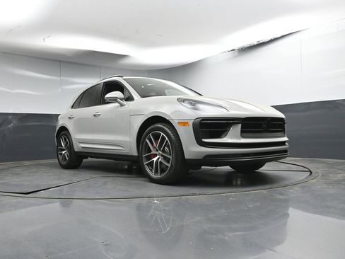 New 2026 Porsche Macan GTS AWD/4WD image 30