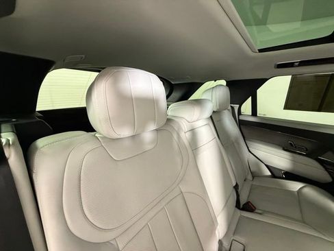 Used 2023 Land Rover Range Rover Sport SE image 26