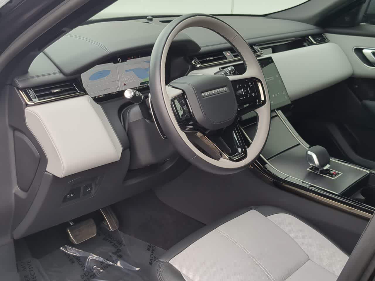 Certified 2026 Land Rover Range Rover Velar Dynamic SE AWD/4WD image 10