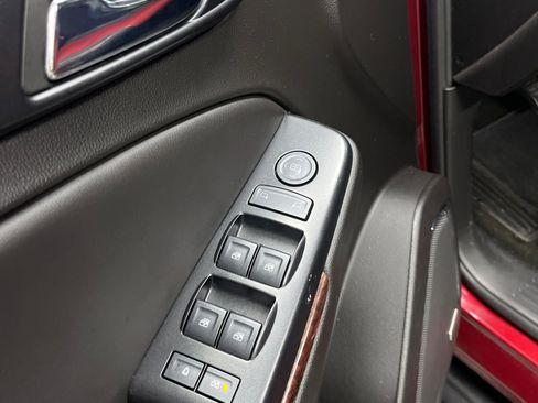 Used 2017 GMC Yukon SLE image 22