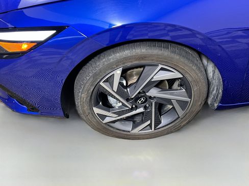 Used 2025 Hyundai Elantra SEL image 14