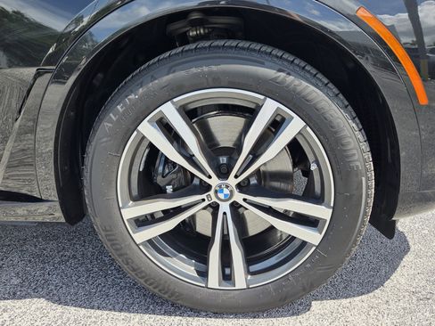 Certified 2023 BMW X7 xDrive40i w/ M Sport Package AWD/4WD image 9