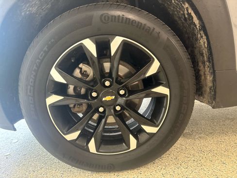 Used 2022 Chevrolet TrailBlazer LT w/ Convenience Package FWD image 13