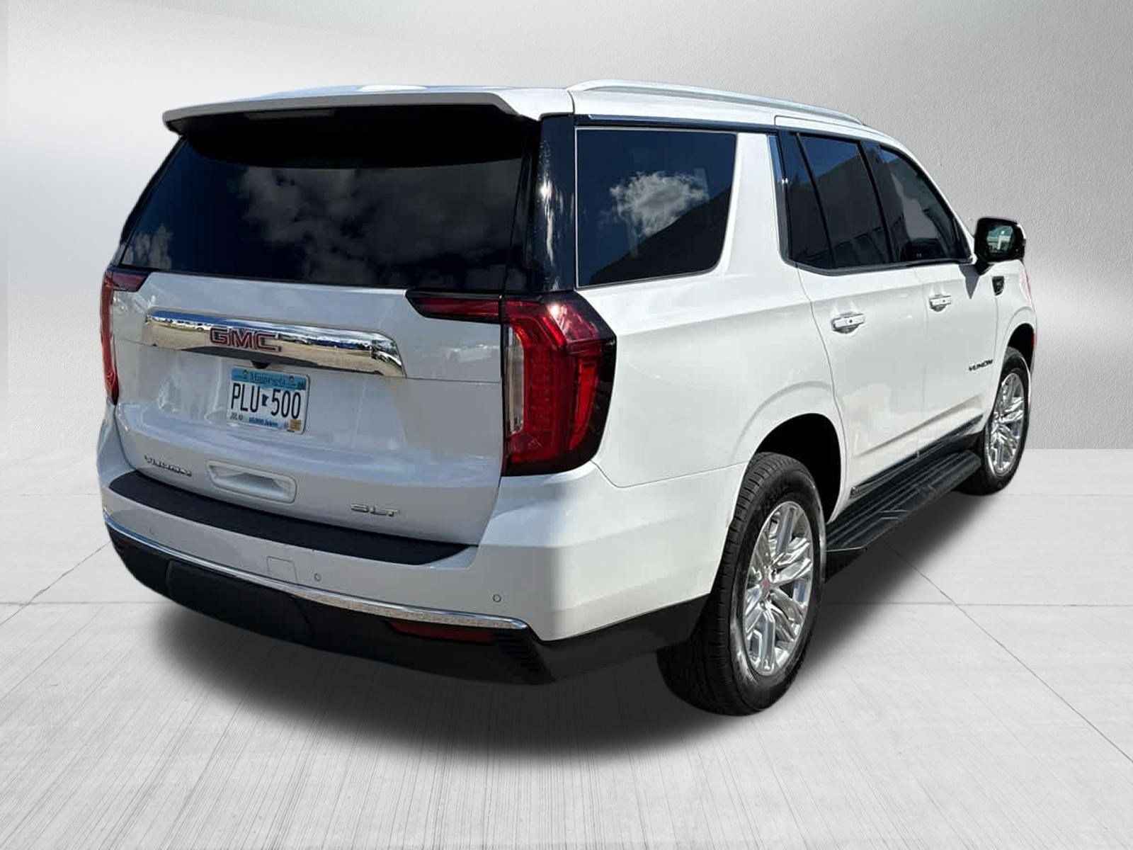 Used 2023 GMC Yukon SLT w/ SLT Premium Package AWD/4WD image 5