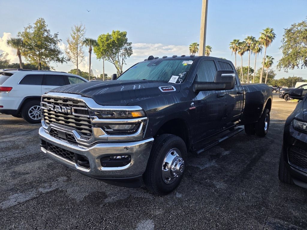 Used 2026 RAM 3500 Tradesman AWD/4WD image 3