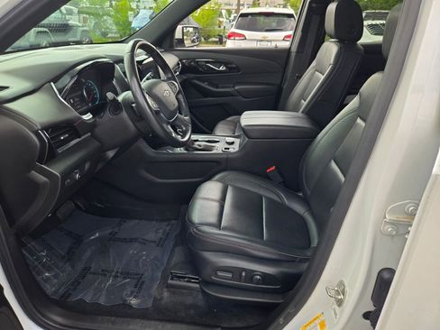 Certified 2022 Chevrolet Traverse RS w/ LPO, Floor Liner Package image 22