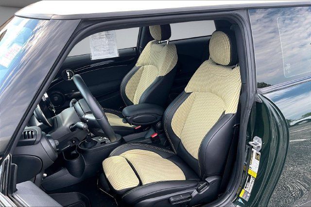 Used 2023 MINI Cooper SE w/ MINI Resolute Edition FWD image 20