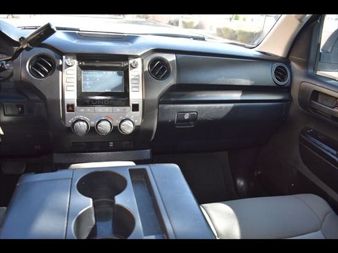 Used 2016 Toyota Tundra SR w/ Tow Package RWD image 30