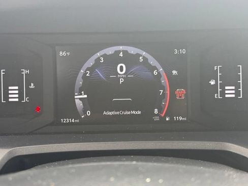 Used 2025 Toyota 4Runner SR5 AWD/4WD image 25