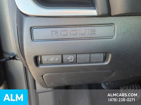 Used 2023 Nissan Rogue S image 28