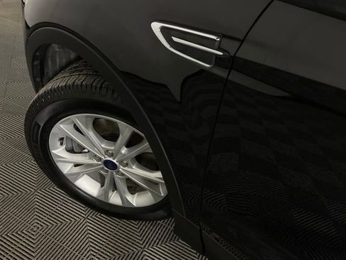 Used 2017 Ford Escape SE w/ Equipment Group 201A image 41