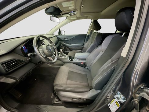 Used 2025 Subaru Outback Premium AWD/4WD image 13
