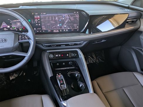 New 2025 Audi Q5 Premium Plus image 6