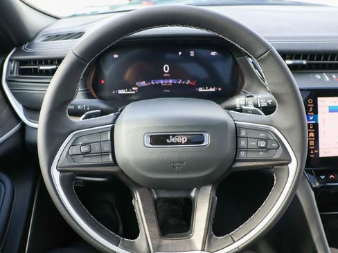 New 2026 Jeep Grand Cherokee L Limited w/ Limited Altitude Package AWD/4WD image 31
