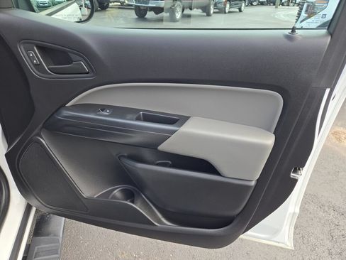 Used 2019 Chevrolet Colorado W/T w/ WT Convenience Package AWD/4WD image 7