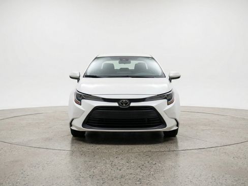 Used 2025 Toyota Corolla LE FWD image 2