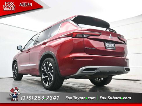 Used 2022 Mitsubishi Outlander SEL image 16