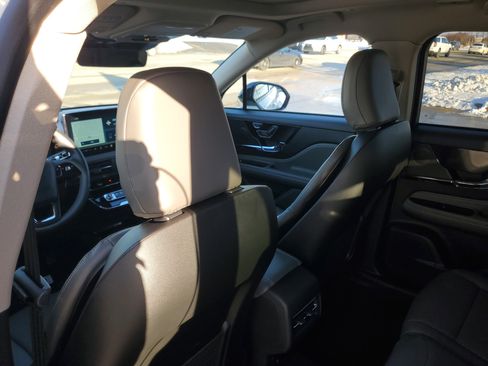 New 2026 Lincoln Corsair Reserve w/ Jet Appearance Package image 26