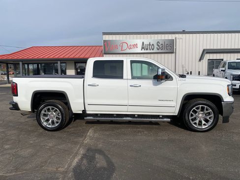 Used 2018 GMC Sierra 1500 SLT image 2