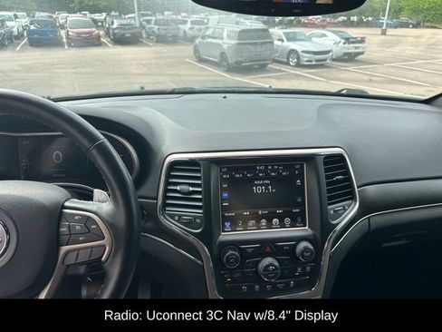Used 2017 Jeep Grand Cherokee Limited AWD/4WD image 10