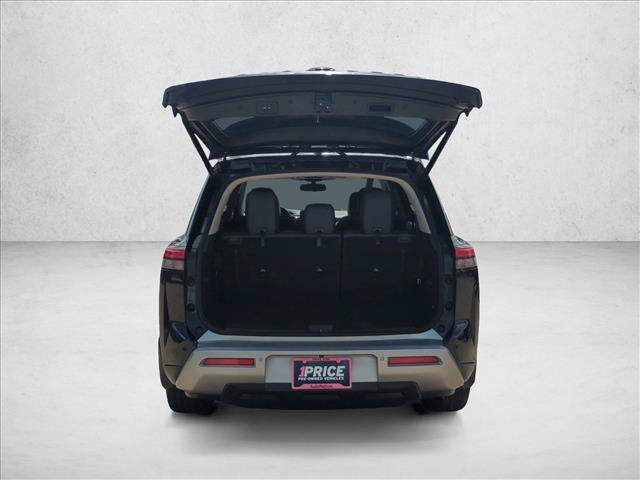 Used 2022 Nissan Pathfinder SL w/ SL Premium Package FWD image 6
