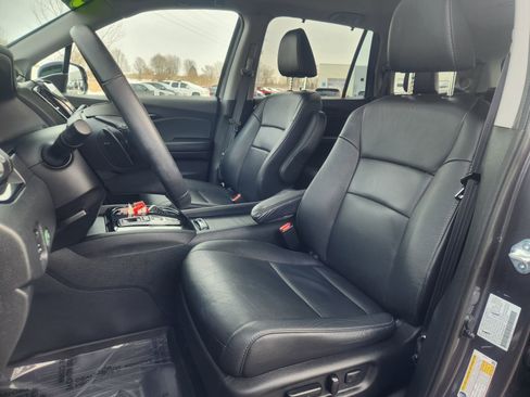 Used 2022 Honda Pilot Touring image 29