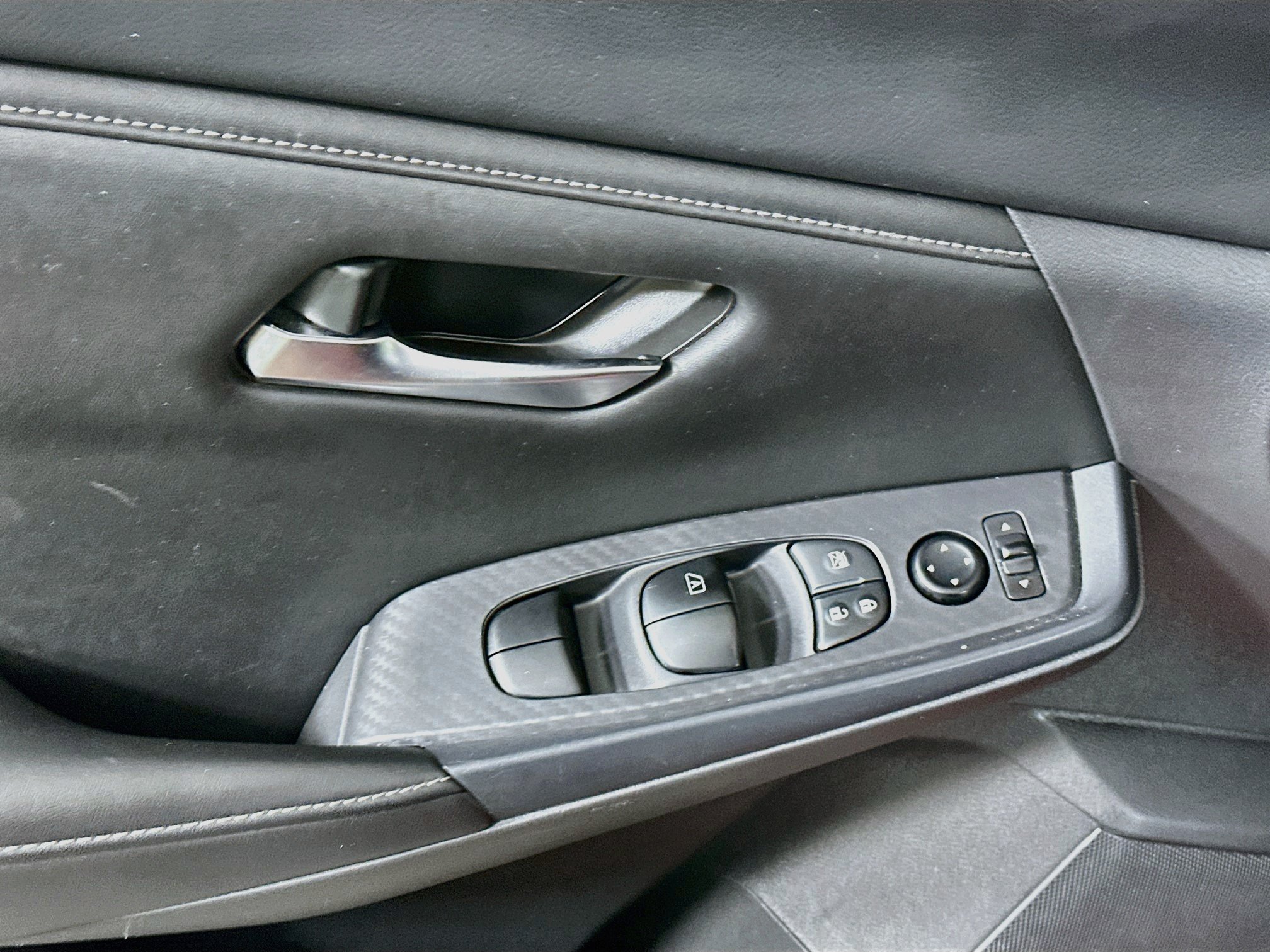 Used 2024 Nissan Sentra SV w/ All-Weather Package FWD image 15