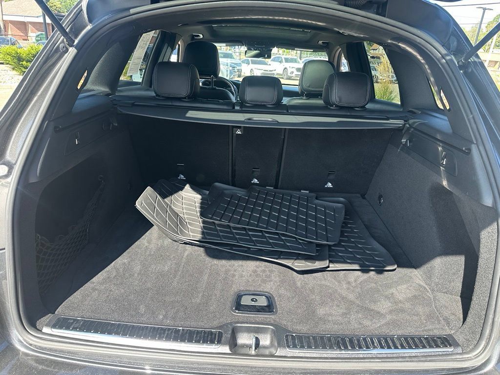 Used 2022 Mercedes-Benz GLC 300 4MATIC image 11