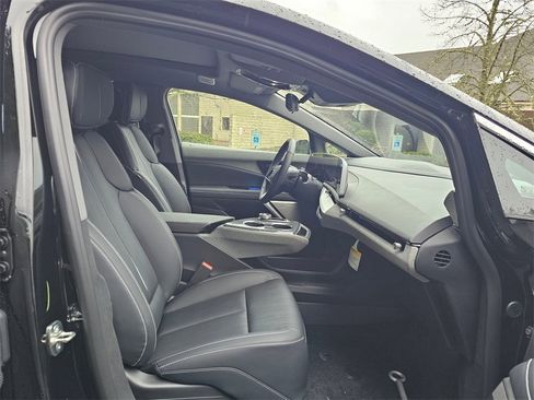 New 2026 Cadillac Optiq Luxury 2 image 9