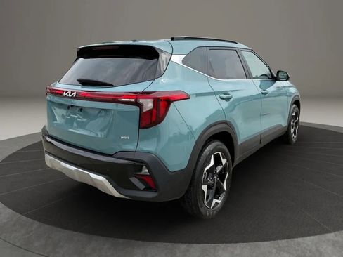 Used 2024 Kia Seltos EX AWD/4WD image 6