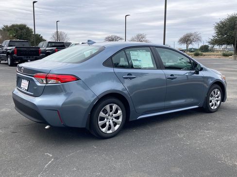 New 2026 Toyota Corolla LE FWD image 5