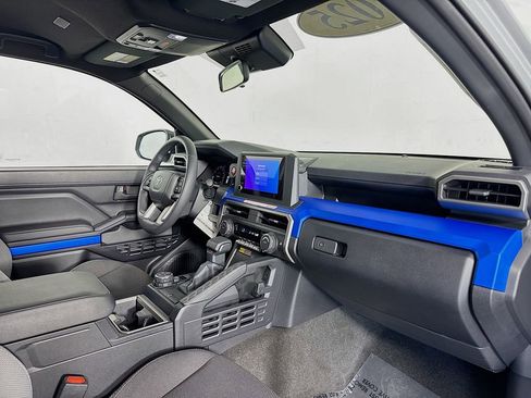 Used 2025 Toyota 4Runner TRD Off-Road image 34