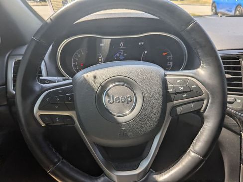 Used 2021 Jeep Grand Cherokee Laredo X AWD/4WD image 21