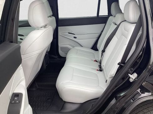 New 2026 Jeep Cherokee Limited AWD/4WD image 14
