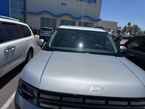 Used 2025 Hyundai Santa Fe SEL AWD/4WD image 6
