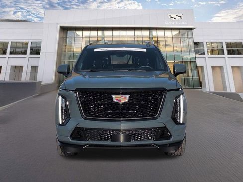 Certified 2025 Cadillac Escalade ESV V AWD/4WD image 2