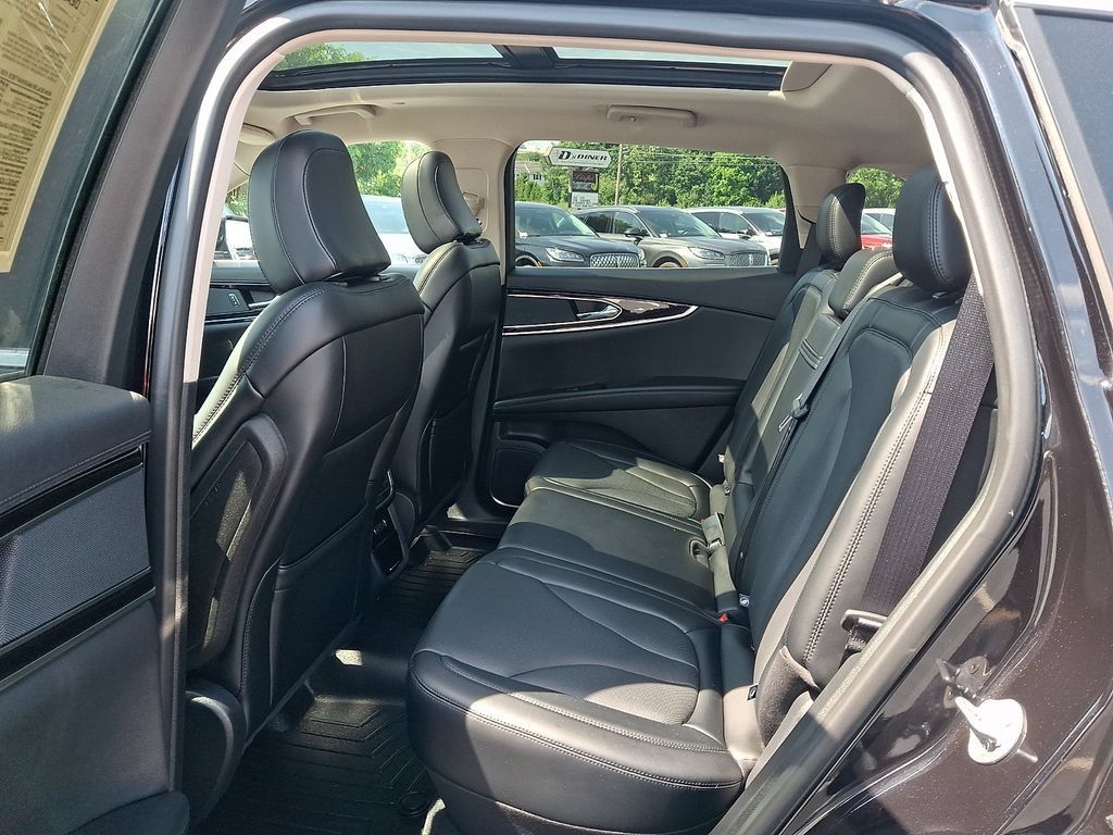 Certified 2023 Lincoln Nautilus Reserve AWD/4WD image 10