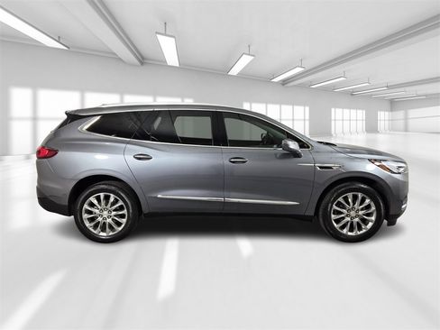 Used 2020 Buick Enclave Premium w/ Sun and Sites Package image 8