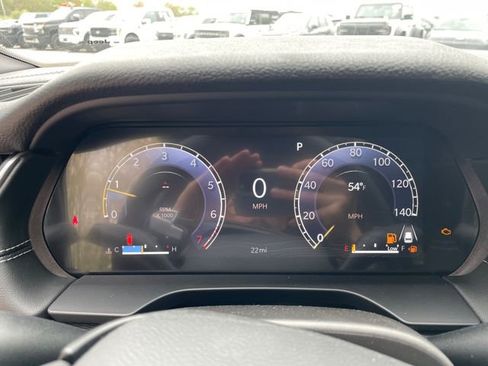 Used 2025 Jeep Grand Cherokee Altitude AWD/4WD image 27