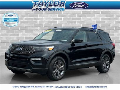 Certified 2022 Ford Explorer XLT w/ Equipment Group 202A