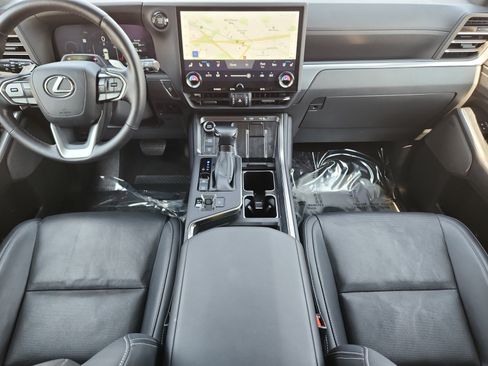 Used 2025 Lexus GX 550 w/ Cold Area Package AWD/4WD image 19