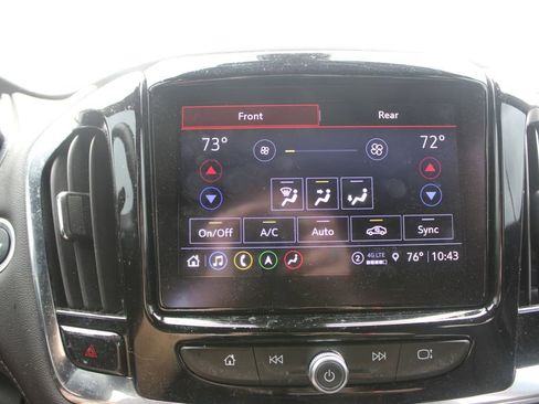 Used 2023 Chevrolet Traverse High Country AWD/4WD image 37